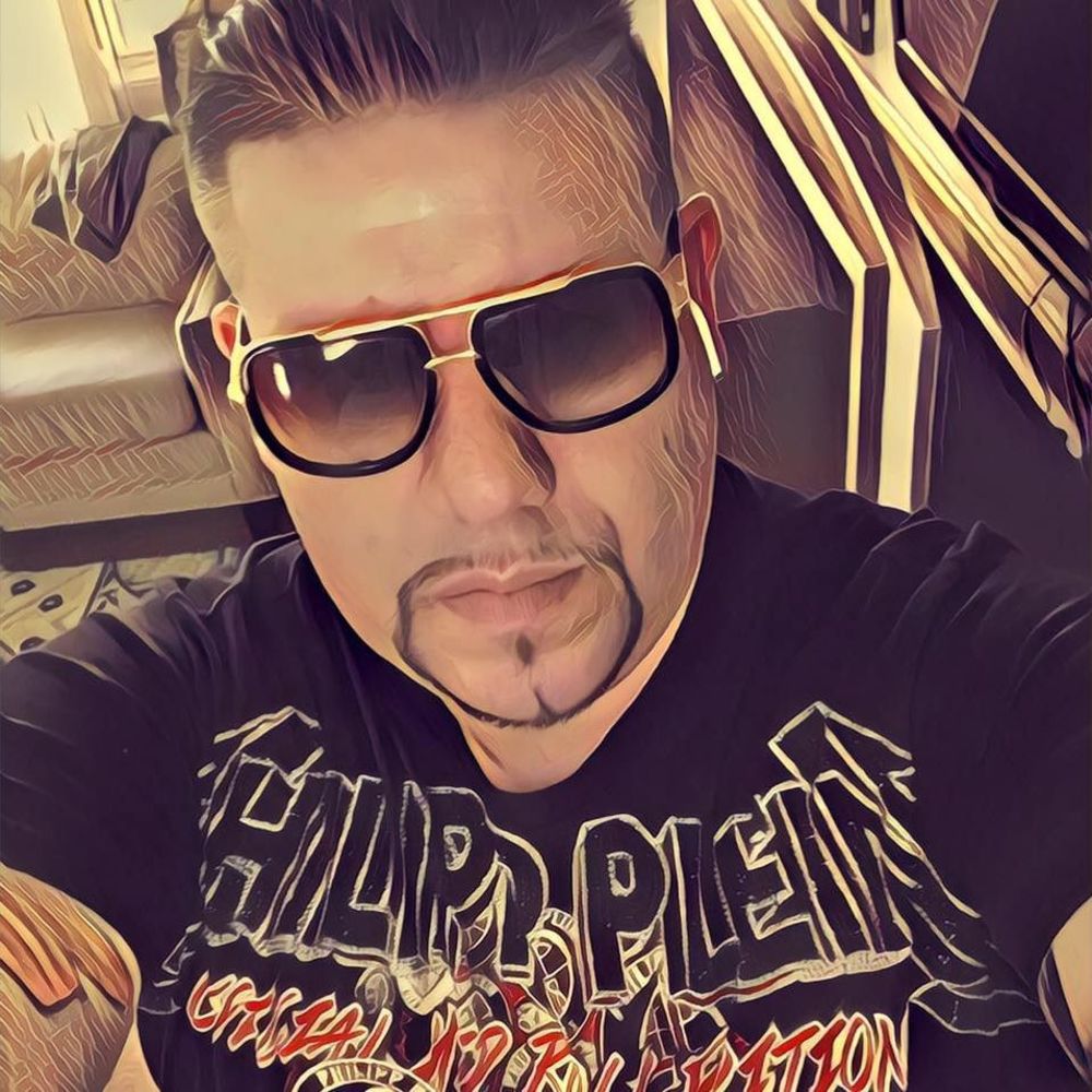 Meet your Posher, Gin